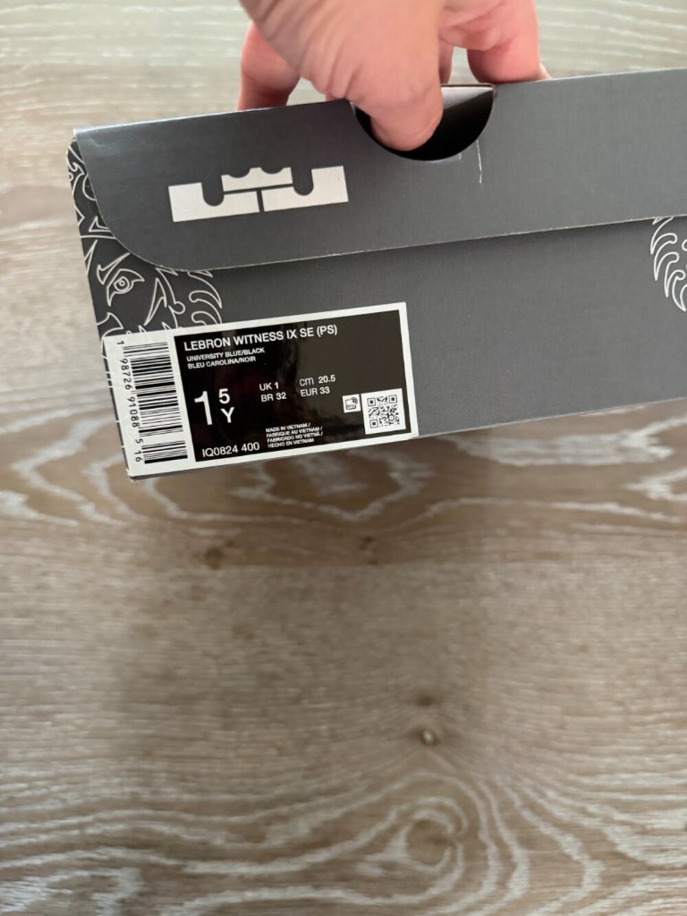 NEW IN BOX Nike Lebron Witness IX SE (PS) university blue/black shoes size 1.5Y - Picture 2 of 5